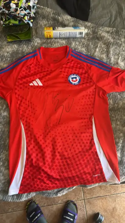 Camiseta de Chile firmada por Claudio bravo - miniatura 1