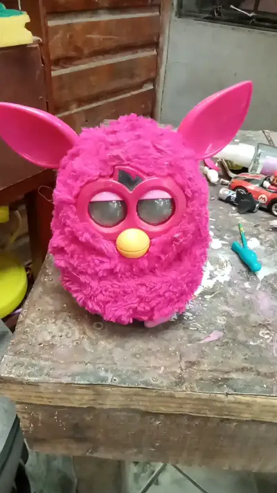 Furby PARA REPARACION rosado con orejas grandes - miniatura 1