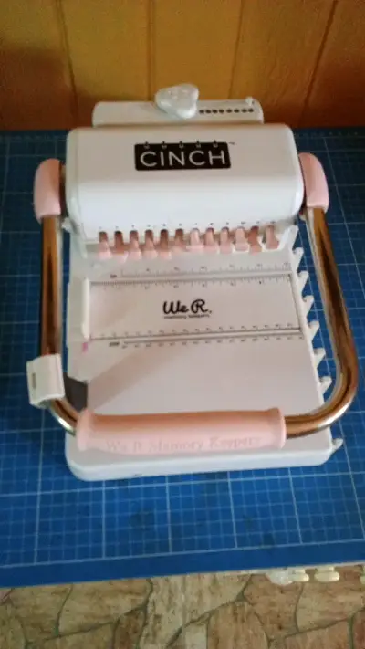 Encuadernadora Cinch We R Memory Keepers - miniatura 1