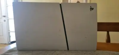 Consola PlayStation 5 con dos controles - miniatura 1
