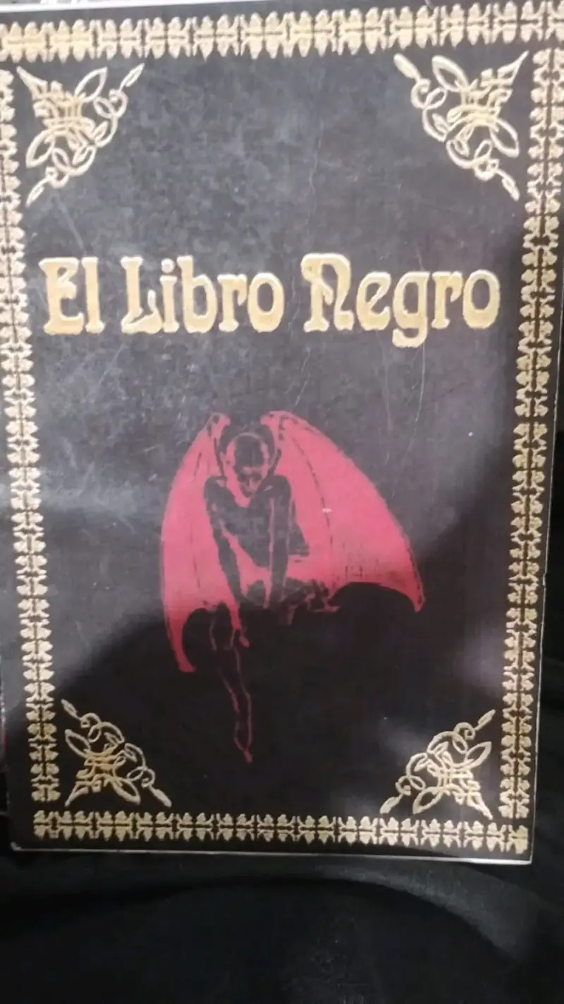 Colección de Libros de Hechizos y Esoterismo - 4