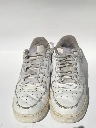 Zapatillas deportivas blancas Nike Air usadas - miniatura 4