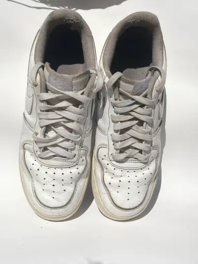 Zapatillas deportivas blancas Nike Air usadas - miniatura 5