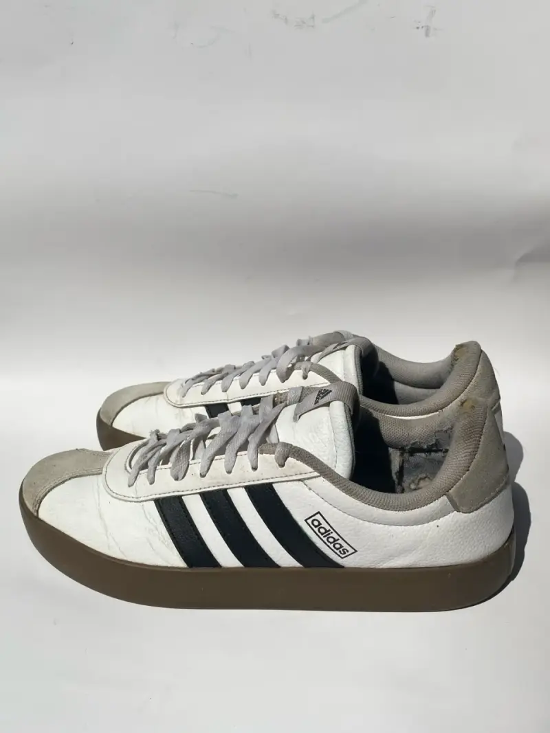 Zapatillas deportivas Adidas blancas con negro - 3