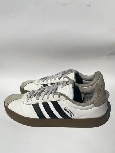 Zapatillas deportivas Adidas blancas con negro - miniatura 3