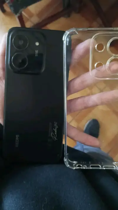 Smartphone Xiaomi Redmi 15C con funda - miniatura 1