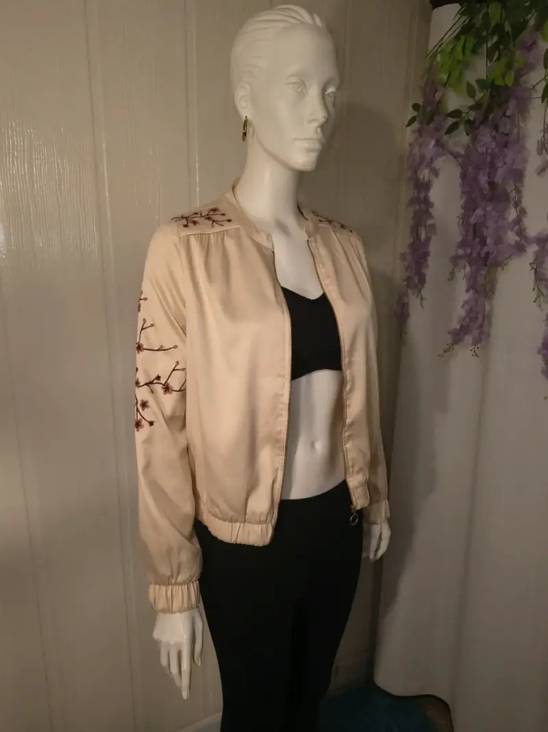 Chaqueta Bomber Beige Bordada Vero Moda - 6