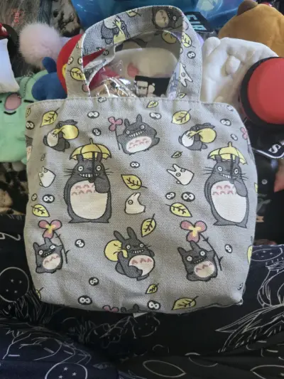 Bolso de mano con diseño de Totoro - miniatura 1
