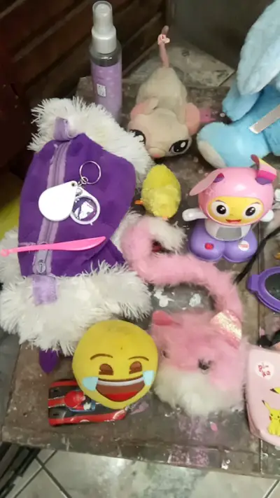 Lote de juguetes y accesorios variados para niños - miniatura 4