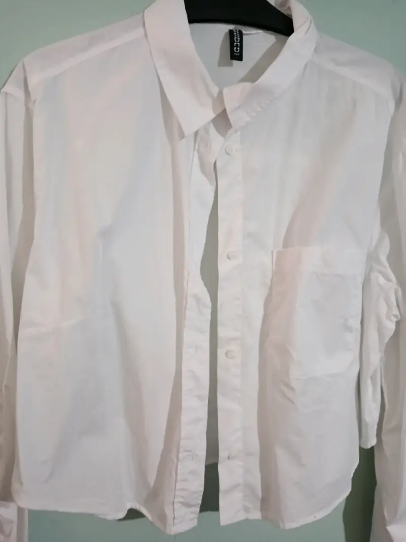 Camisa blanca de mujer con bolsillo - 2