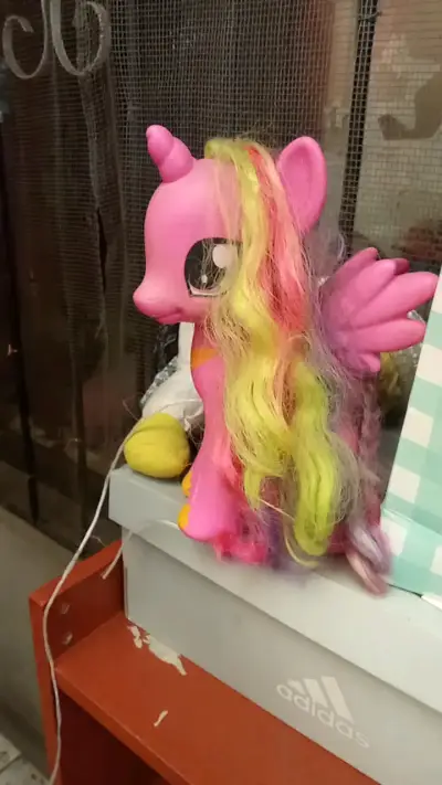 My Little Pony rosa con crin mult - miniatura 1