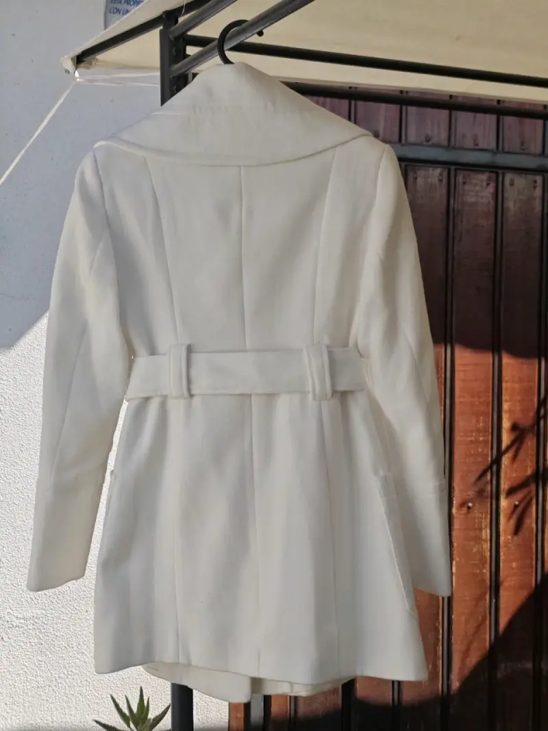 Abrigo blanco talla 38 elegante con cinturón - 2