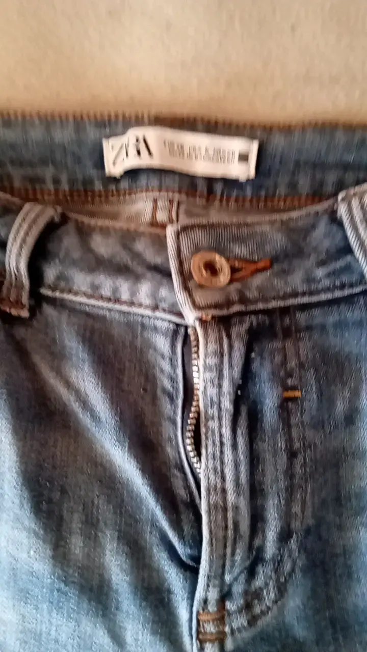Jeans desgastados para mujer Zara - 2