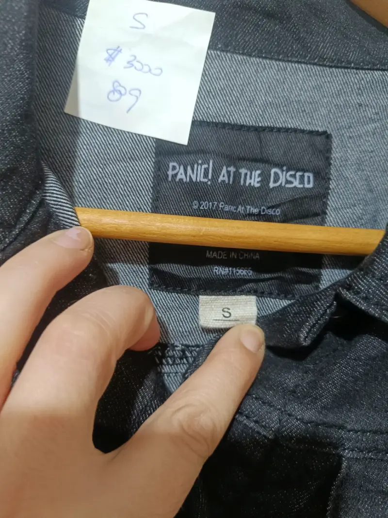 Chaqueta de mezclilla Panic! At The Disco negra - 2
