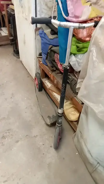 Scooter plegable para niños usado - miniatura 1