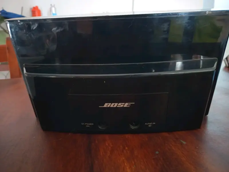Parlante Bose SoundDock con base para iPod - 3