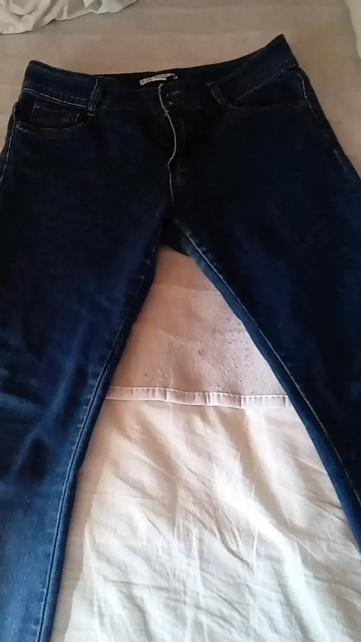 Jeans azul oscuro para mujer en buen estado