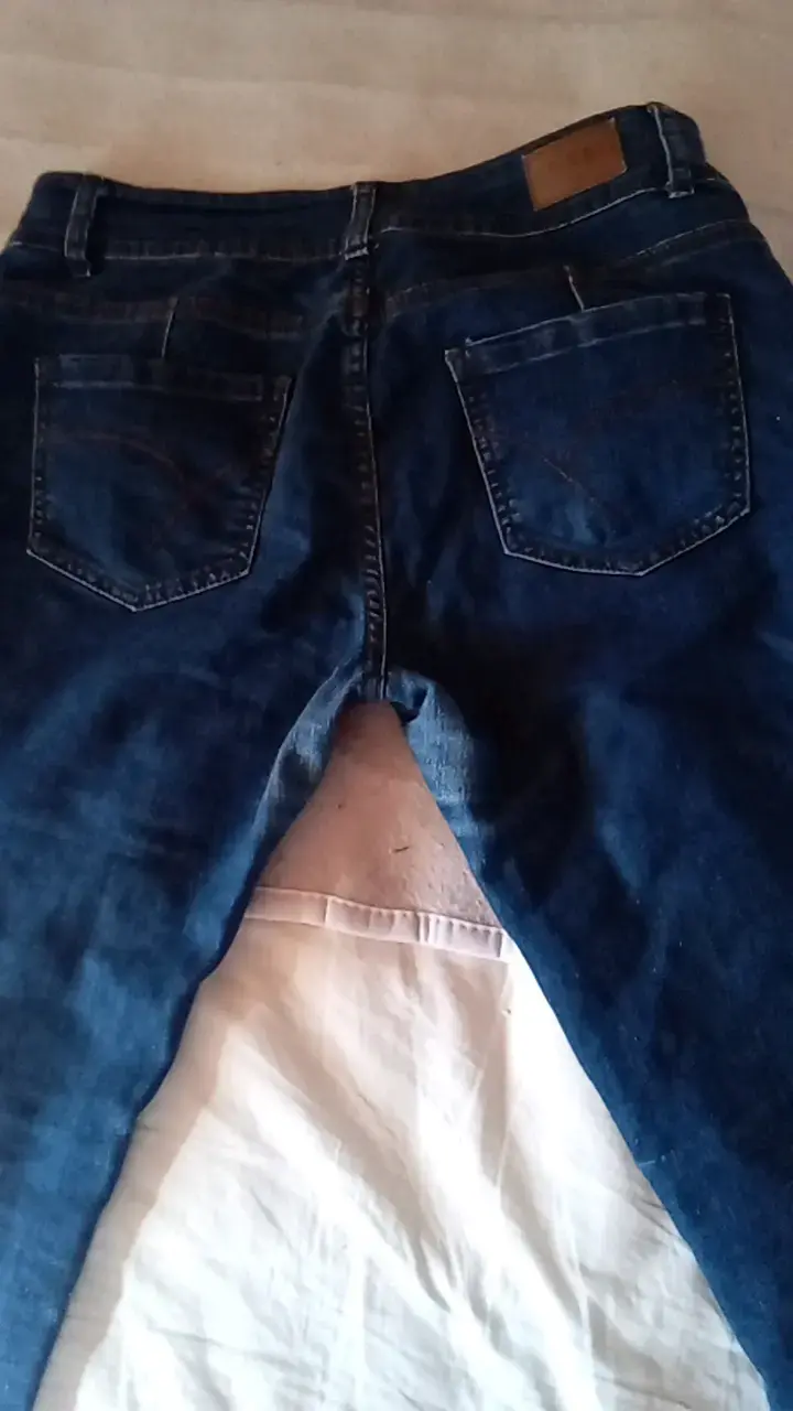 Jeans azul oscuro para mujer en buen estado - 4