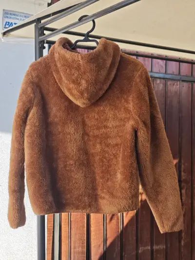 Chaqueta de peluche marrón con capucha - miniatura 2