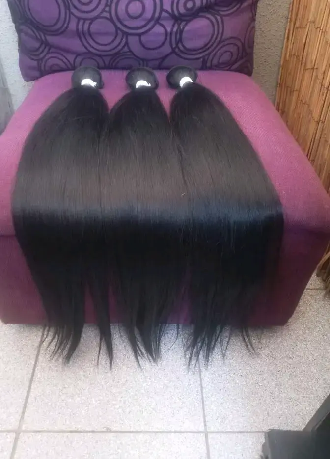 Extensiones de cabello liso negro natural