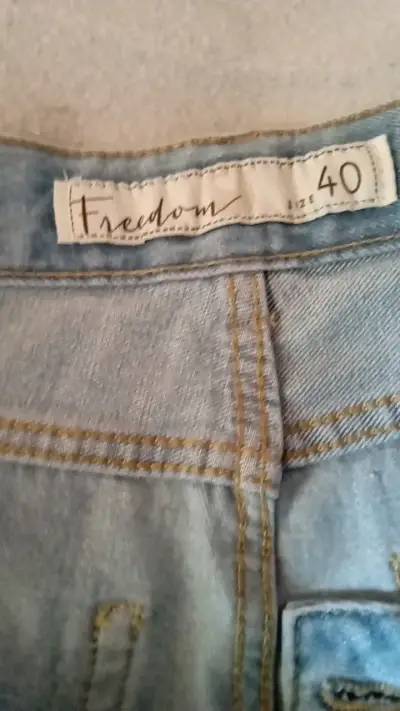 Jeans de mezclilla azul claro talla 40 Freedom - miniatura 2