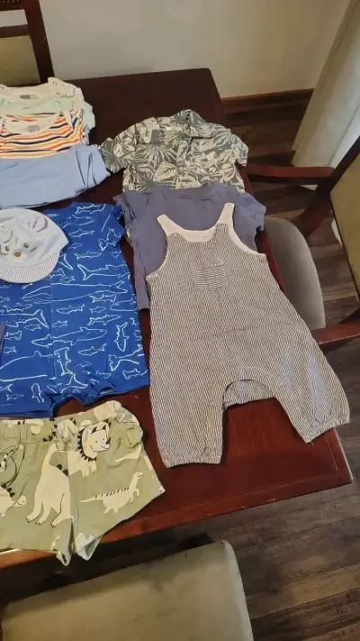 Lote de ropa infantil variada para niño - miniatura 4