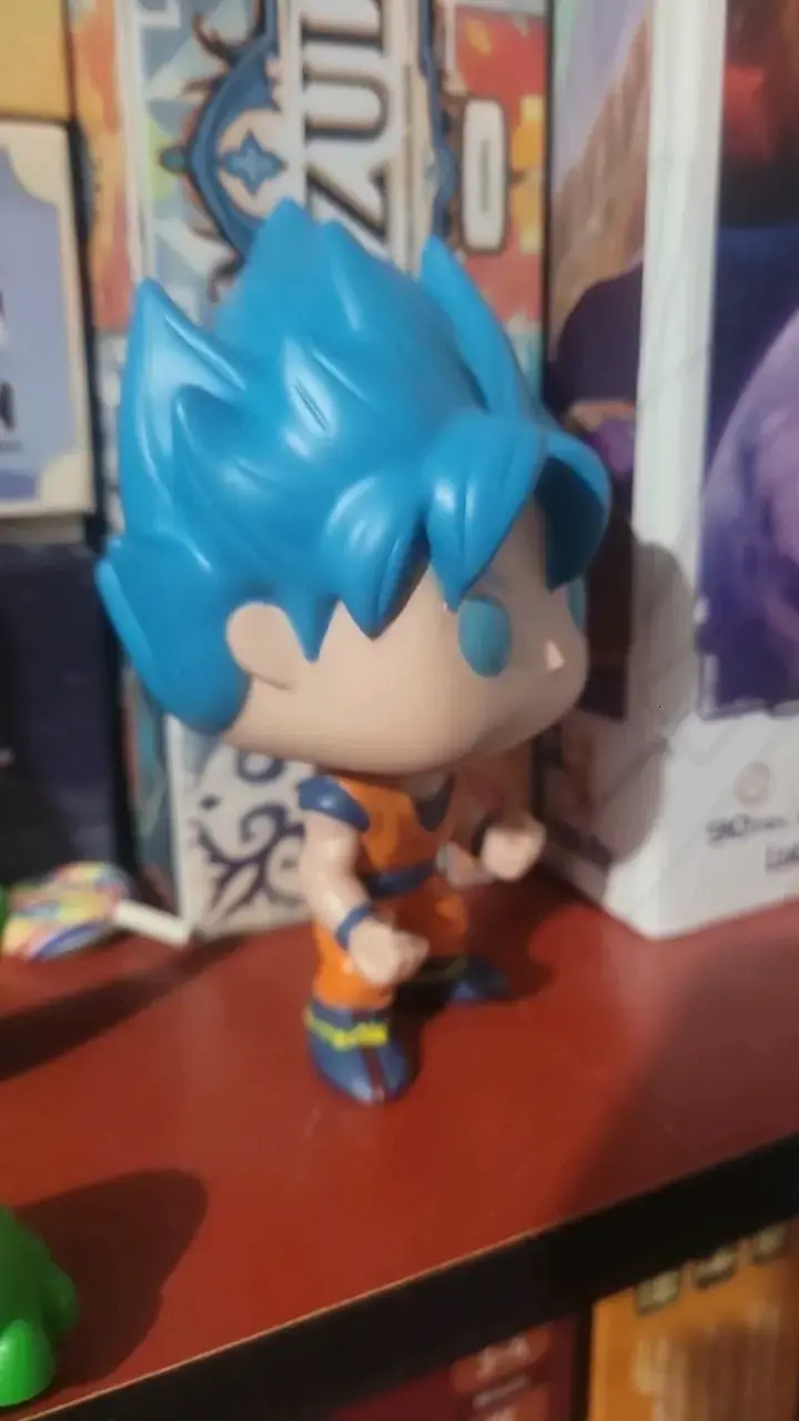 Figura de colección Super Saiyan Blue - 3