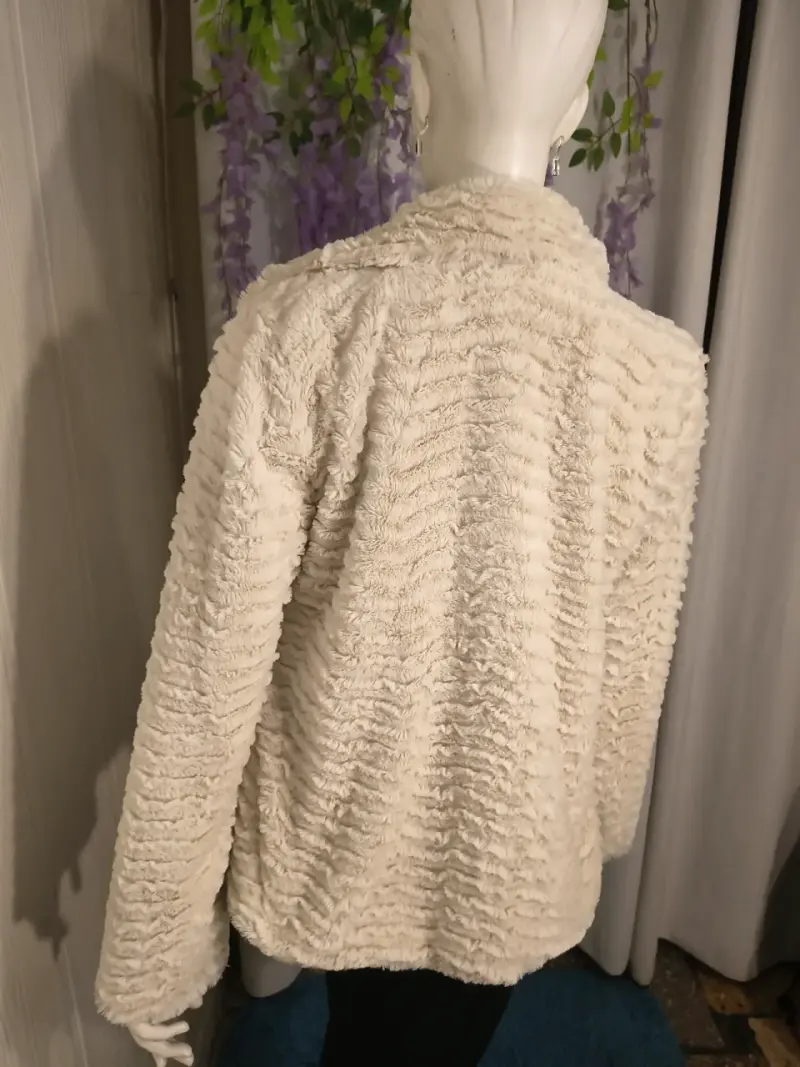 Chaqueta de Peluche Blanca para Mujer - 4