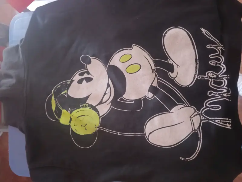 Polerón Negro con Diseño de Mickey Mouse - 2