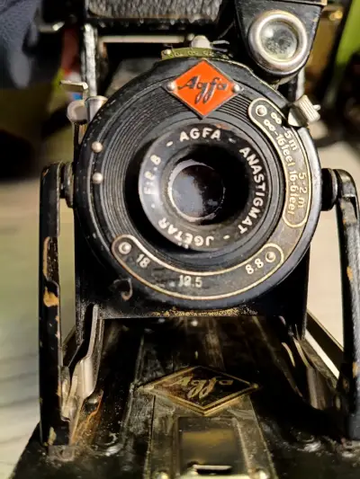 Cámara antigua de fuelle marca AGFA con estuche - miniatura 6