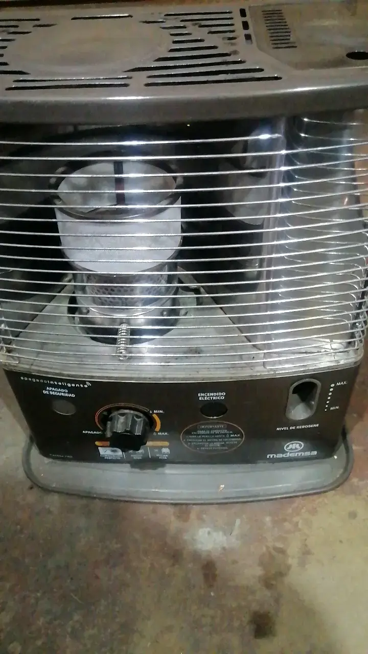 Estufa a parafina Madensa con encendido eléctrico - 1
