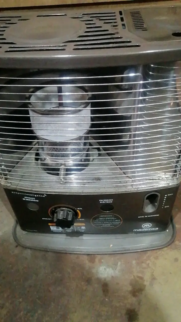 Estufa a parafina Madensa con encendido eléctrico - 2