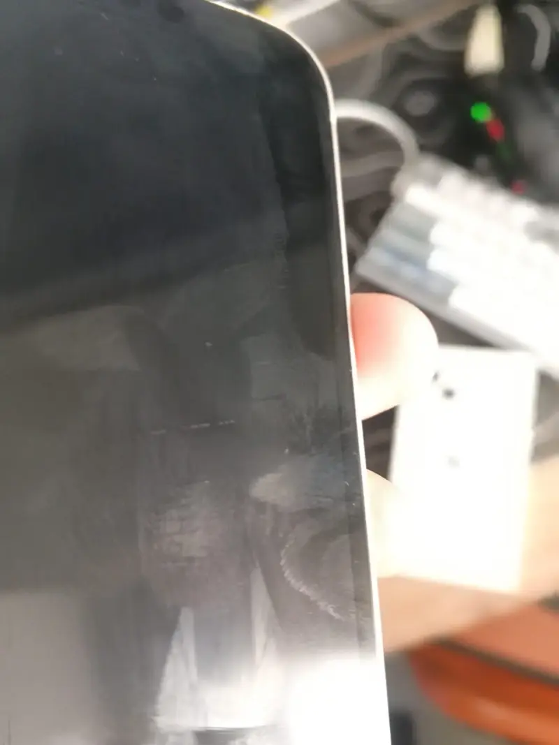 iPhone 13 Blanco en Buen Estado - 3