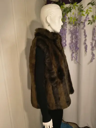Chaleco de piel sintética para mujer elegante - miniatura 6