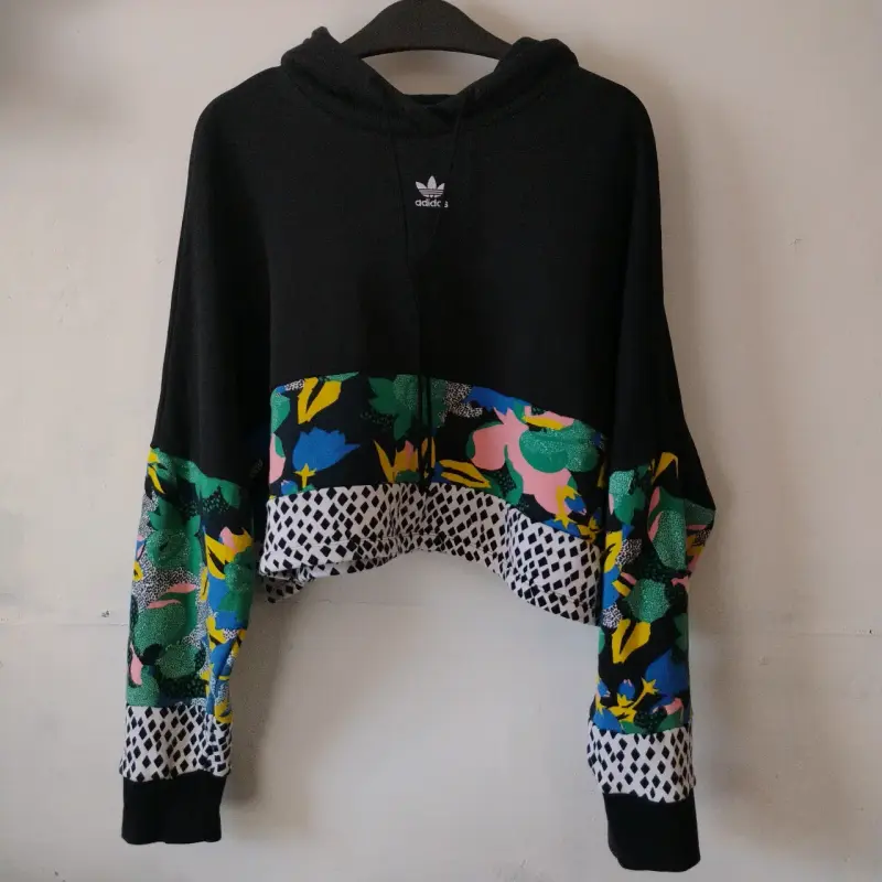 Polerón Adidas con diseño floral para mujer - 1