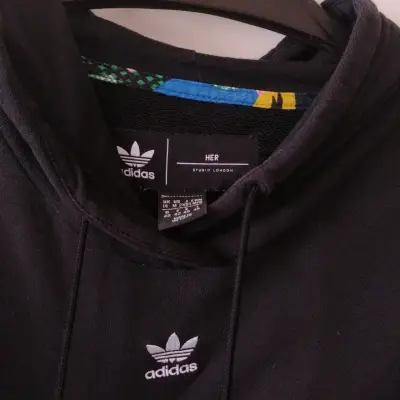 Polerón Adidas con diseño floral para mujer - miniatura 3