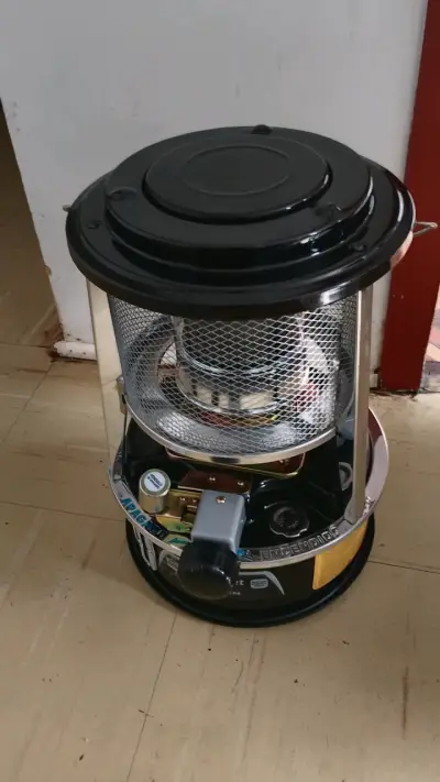 Calefactor a parafina portátil negro - miniatura 1