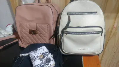 Vendo ropita de mujer y mochilas - miniatura 5