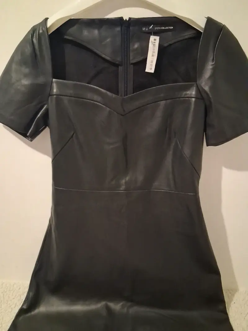 Vestido negro de cuero sintético con mangas cortas - 4