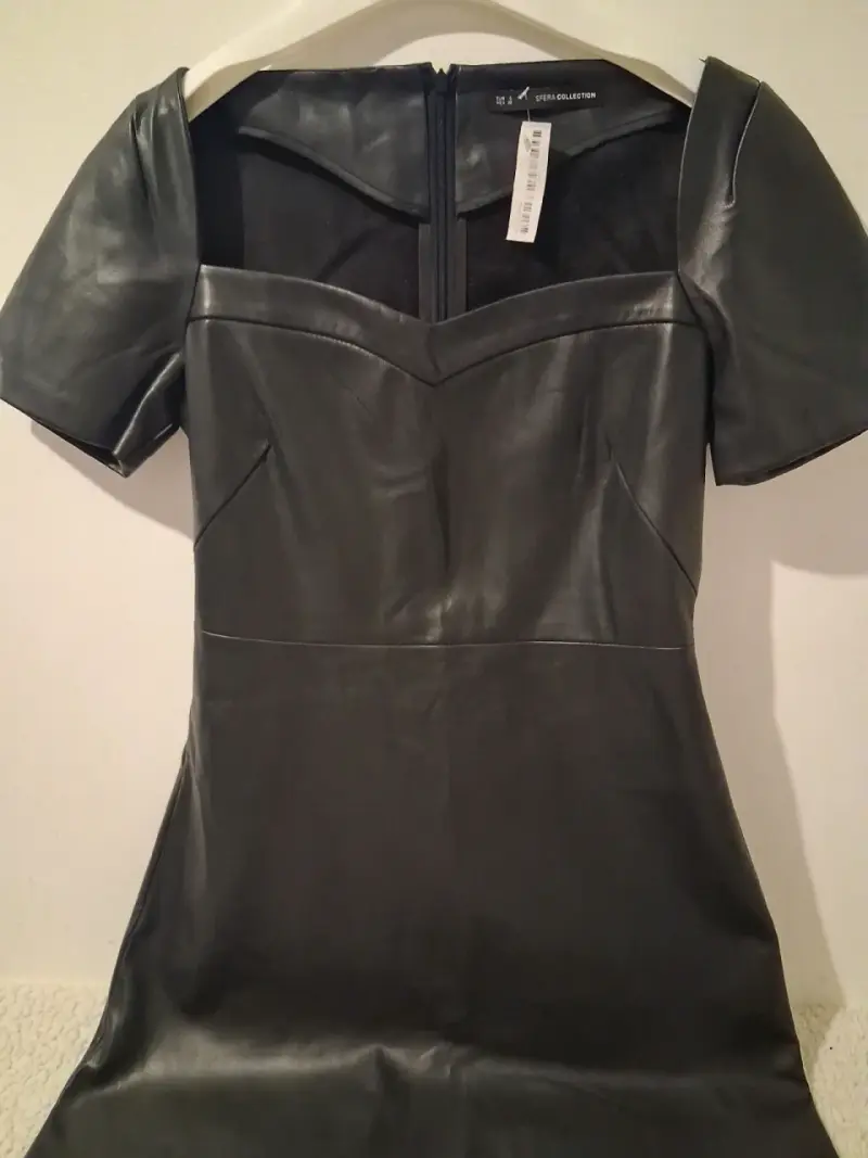 Vestido negro de cuero sintético con mangas cortas - 5