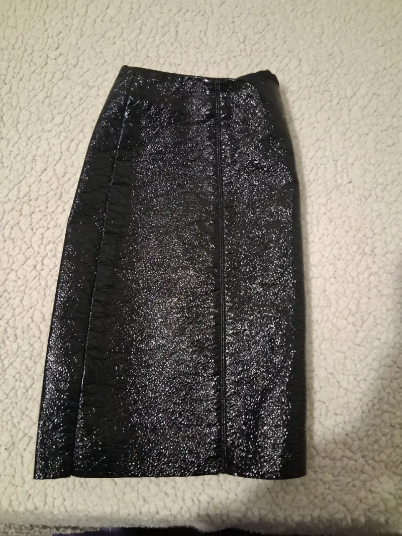 Falda corta negra brillante para mujer - 3