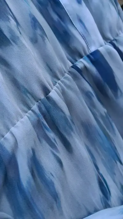 Vestido estampado azul y blanco H&M - miniatura 5