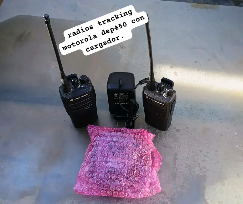 Radios Motorola DEP450 con cargador - 1