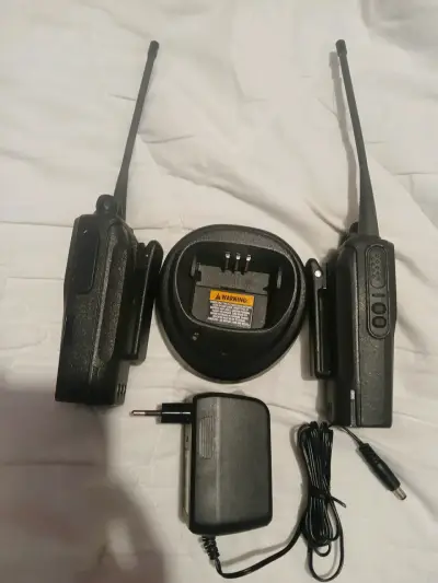 Radios Motorola DEP450 con cargador - miniatura 4