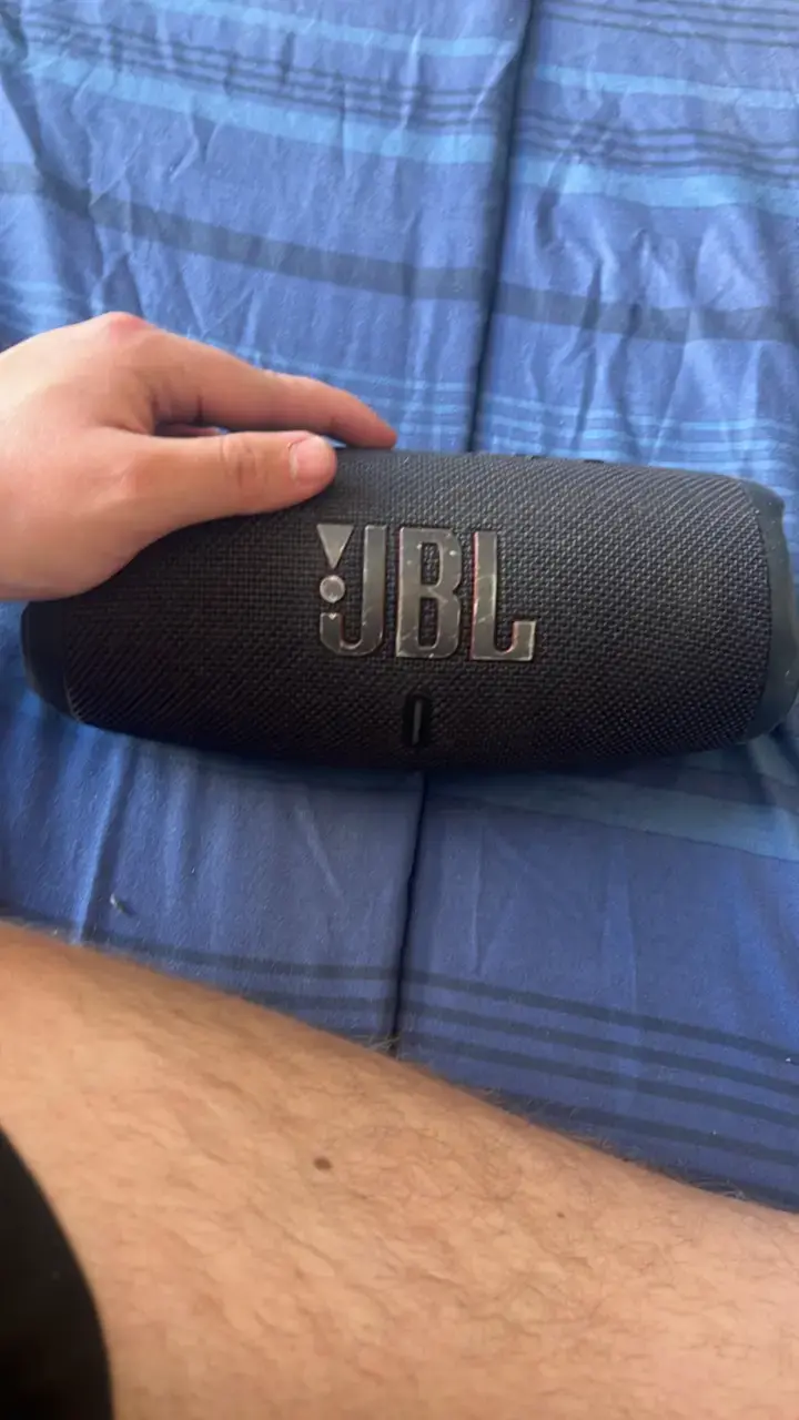 Parlante JBL CHARGE 5 - 4