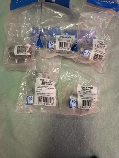 Lote de 5 coplas metálicas para tubería EMT de 25m - miniatura 2