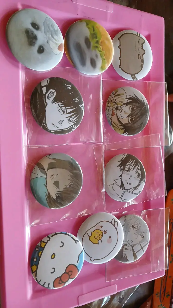 Chapitas nuevas desde luca, lleve 10 chapas por 9