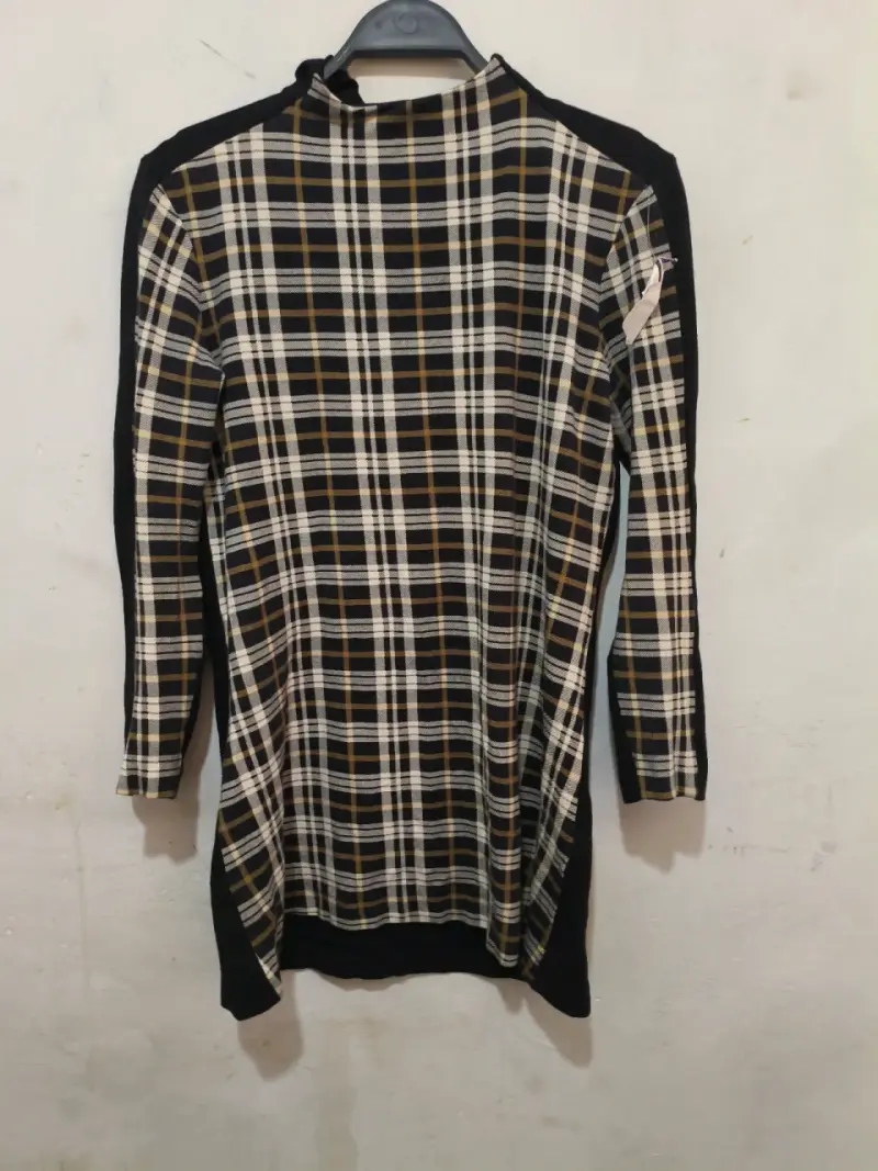 Vestido corto de cuadros negro y beige - 2