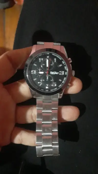 Reloj de pulsera metálico con cronógrafo - miniatura 1
