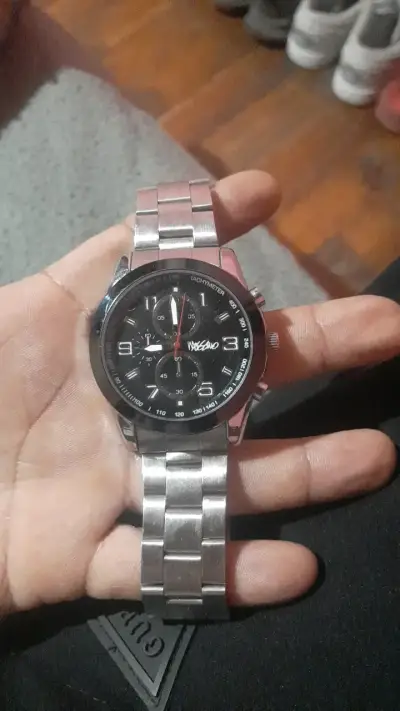 Reloj de pulsera metálico con cronógrafo - miniatura 3